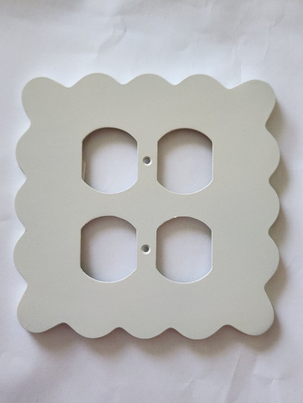 Anthropologie Wiggle Scalloped Double Outlet Switch Plate Ivory